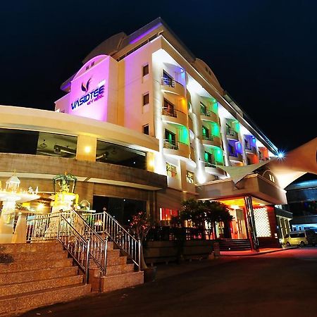 Capital O 75514 Vasidtee City Hotel Suphan Buri Bagian luar foto