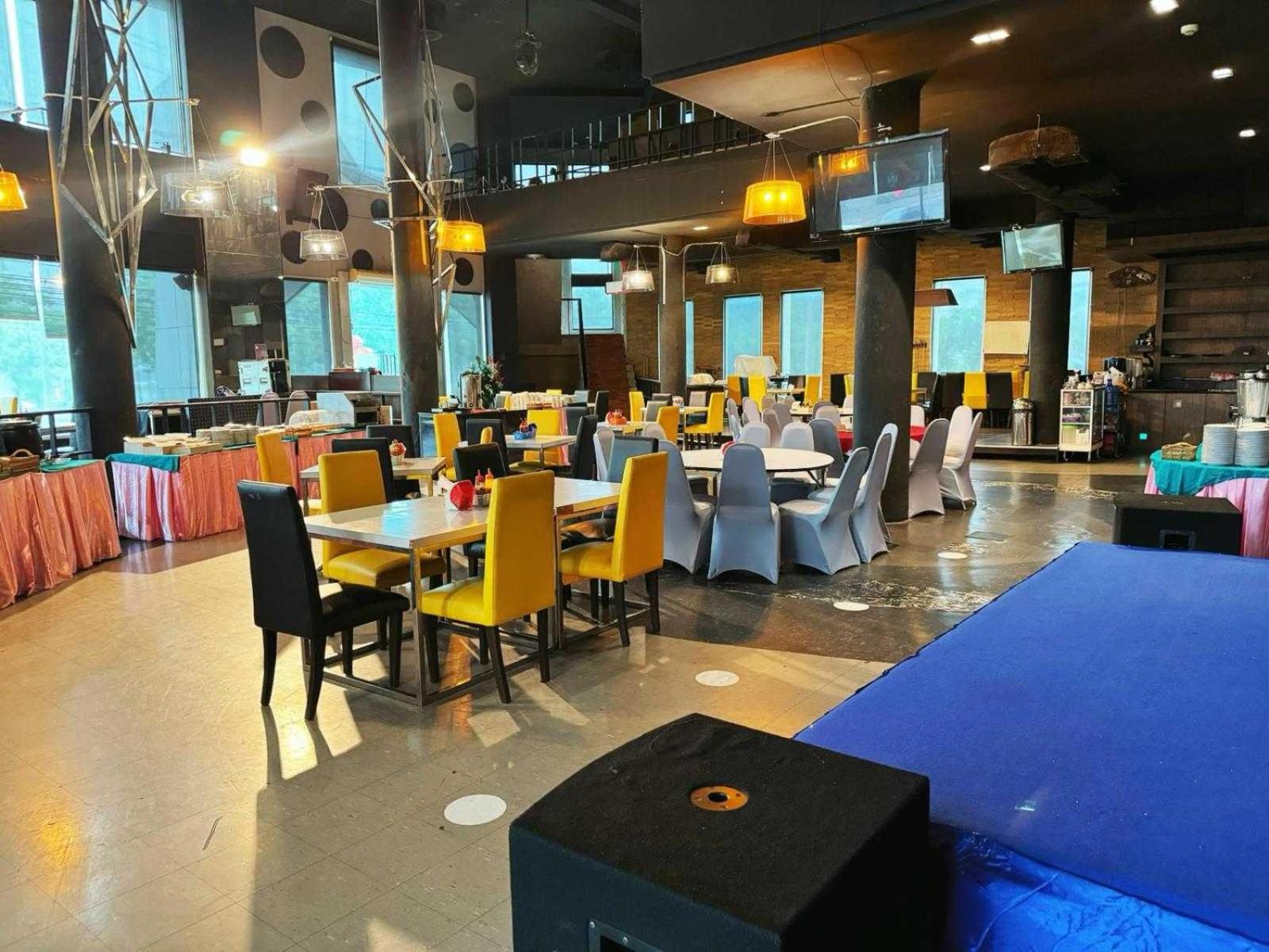 Capital O 75514 Vasidtee City Hotel Suphan Buri Bagian luar foto