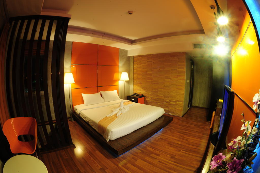 Capital O 75514 Vasidtee City Hotel Suphan Buri Bagian luar foto