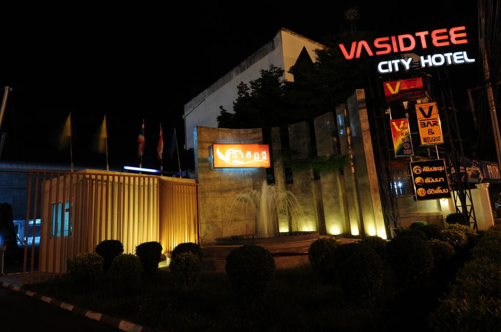 Capital O 75514 Vasidtee City Hotel Suphan Buri Bagian luar foto