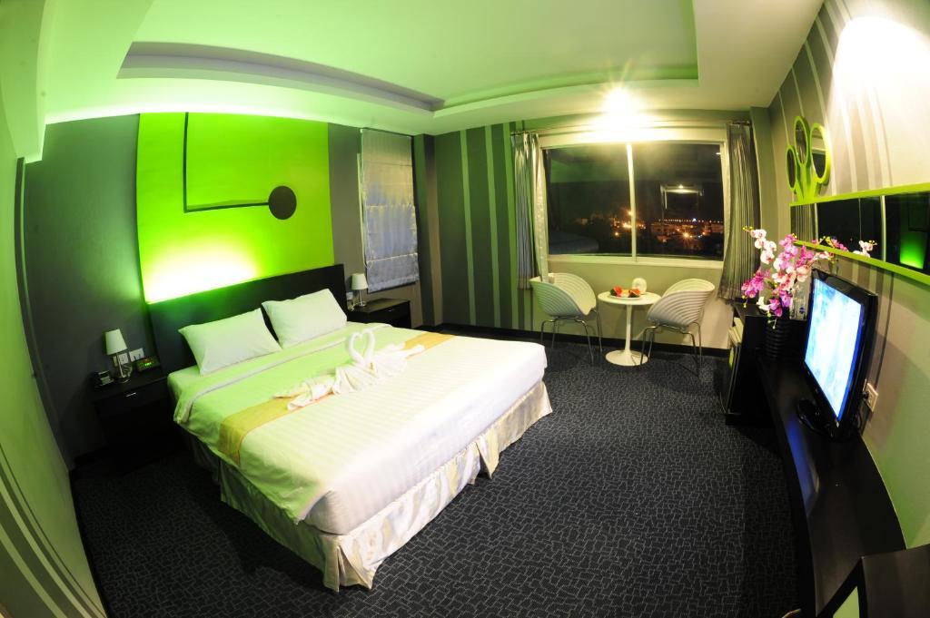 Capital O 75514 Vasidtee City Hotel Suphan Buri Ruang foto
